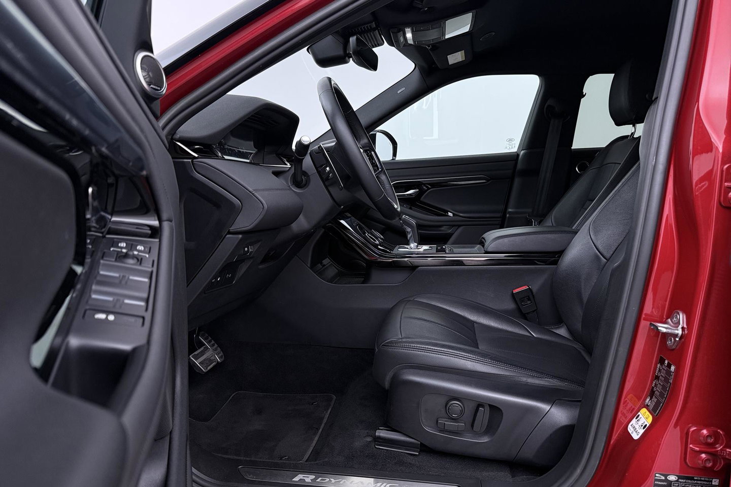 Land Rover Range Rover Evoque P300e R-Dynamic SE | ACC | Meridian | BLIS | Black Pack | Stoel+Stuurverwarming | Privacy Glass | Camera | 20 Inch