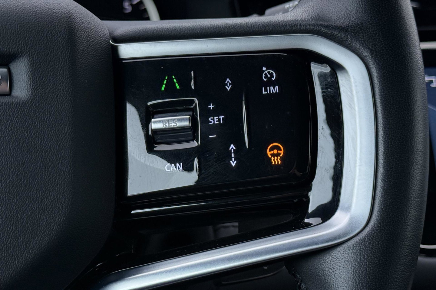 Land Rover Range Rover Evoque P300e R-Dynamic SE | ACC | Meridian | BLIS | Black Pack | Stoel+Stuurverwarming | Privacy Glass | Camera | 20 Inch