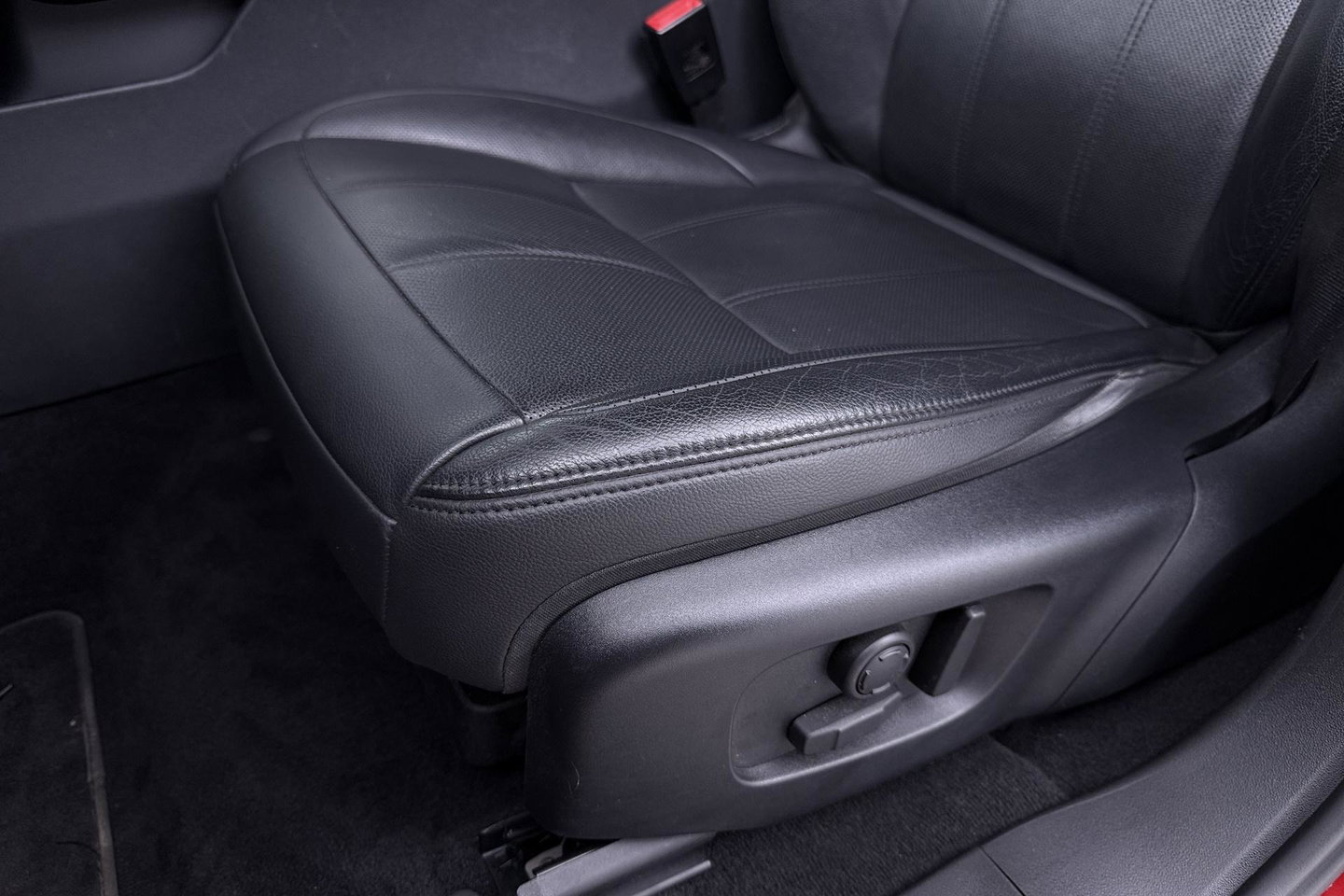 Land Rover Range Rover Evoque P300e R-Dynamic SE | ACC | Meridian | BLIS | Black Pack | Stoel+Stuurverwarming | Privacy Glass | Camera | 20 Inch
