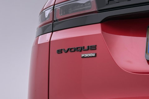Land Rover Range Rover Evoque P300e R-Dynamic SE | ACC | Meridian | BLIS | Black Pack | Stoel+Stuurverwarming | Privacy Glass | Camera | 20 Inch