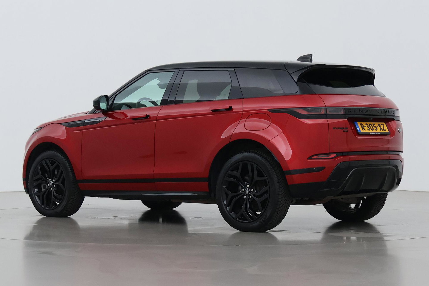 Land Rover Range Rover Evoque P300e R-Dynamic SE | ACC | Meridian | BLIS | Black Pack | Stoel+Stuurverwarming | Privacy Glass | Camera | 20 Inch