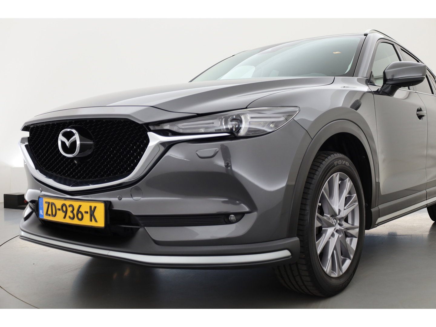 Mazda CX-5 2.0 SkyActiv-G 165 Business Luxury | RIJKLAAR!! | CarPlay | Cruise | Stoel-Stuurverw. | Stoelvent. | 360cam | HUD | Keyless