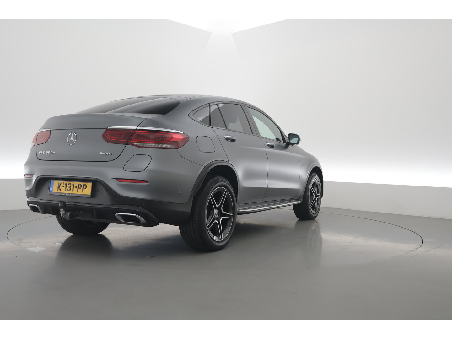 Mercedes-Benz GLC Coupé 300e 4MATIC AMG ORIG. NL | SOH 100% | Rijklaar! | Adapt. Cruise | Trekhaak | Pano | Matrix | 360cam | Burmester |