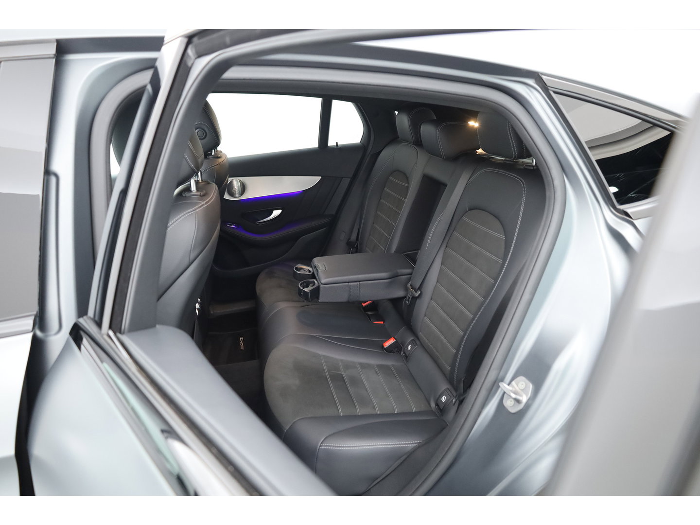 Mercedes-Benz GLC Coupé 300e 4MATIC AMG ORIG. NL | SOH 100% | Rijklaar! | Adapt. Cruise | Trekhaak | Pano | Matrix | 360cam | Burmester |