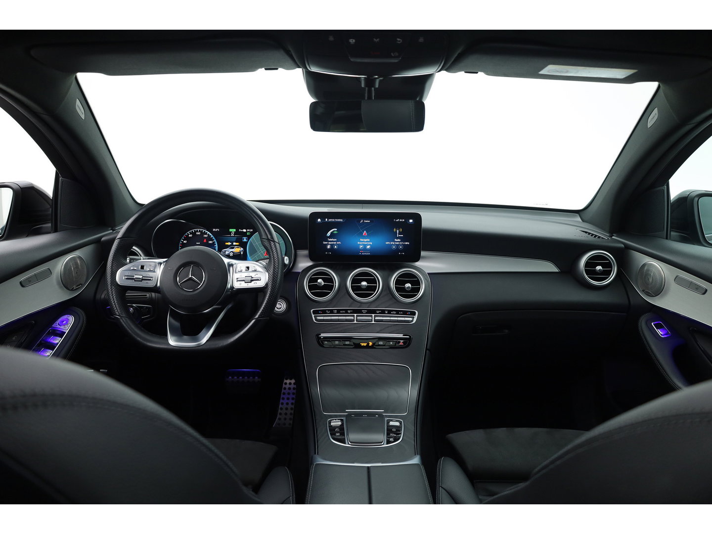 Mercedes-Benz GLC Coupé 300e 4MATIC AMG ORIG. NL | SOH 100% | Rijklaar! | Adapt. Cruise | Trekhaak | Pano | Matrix | 360cam | Burmester |