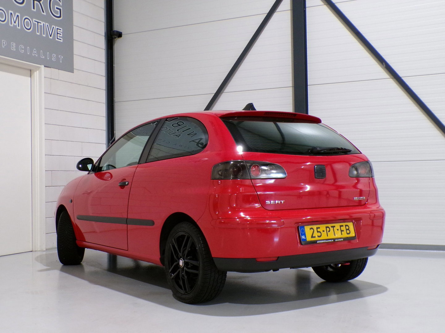 SEAT Ibiza 1.4-16V 75PK "Origineel NL!" Apple-carplay Android-Auto Airco 16"Velgen Bluetooth Navigatie Nieuwe-APK Garantie