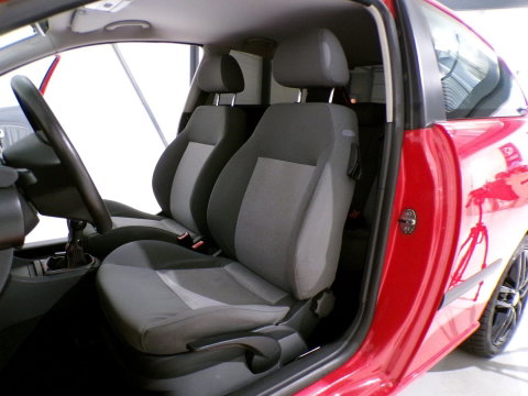 SEAT Ibiza 1.4-16V 75PK "Origineel NL!" Apple-carplay Android-Auto Airco 16"Velgen Bluetooth Navigatie Nieuwe-APK Garantie