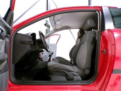 SEAT Ibiza 1.4-16V 75PK "Origineel NL!" Apple-carplay Android-Auto Airco 16"Velgen Bluetooth Navigatie Nieuwe-APK Garantie