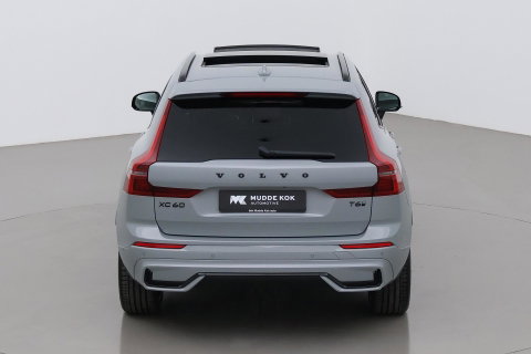 Volvo XC60 T8 Plus Black Edition | Harman/Kardon | Pilot Assist | Panoramadak | 360° Camera | Head-Up | Stoel+Stuurverwarming | 21 Inch