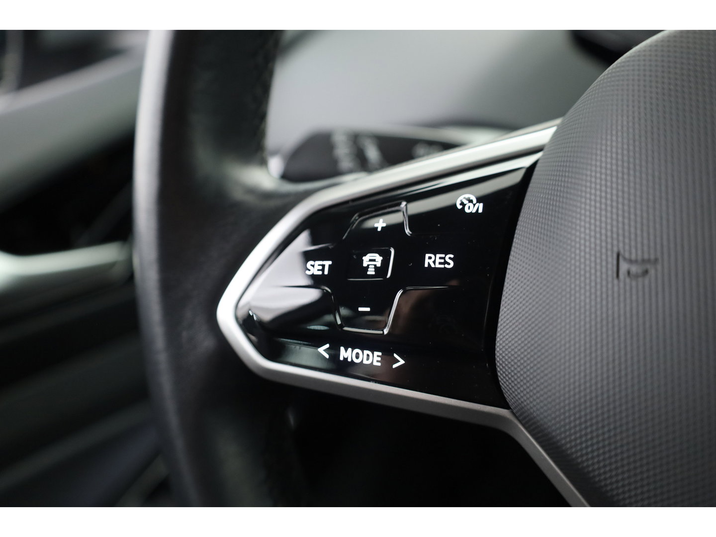 Volkswagen ID.4 Pro 77 kWh SOH 95% | RIJKLAAR!! | SOH 95% | Adapt. Cruise | CarPlay | Stoelverw. | Navi | Camera | PDC V+A