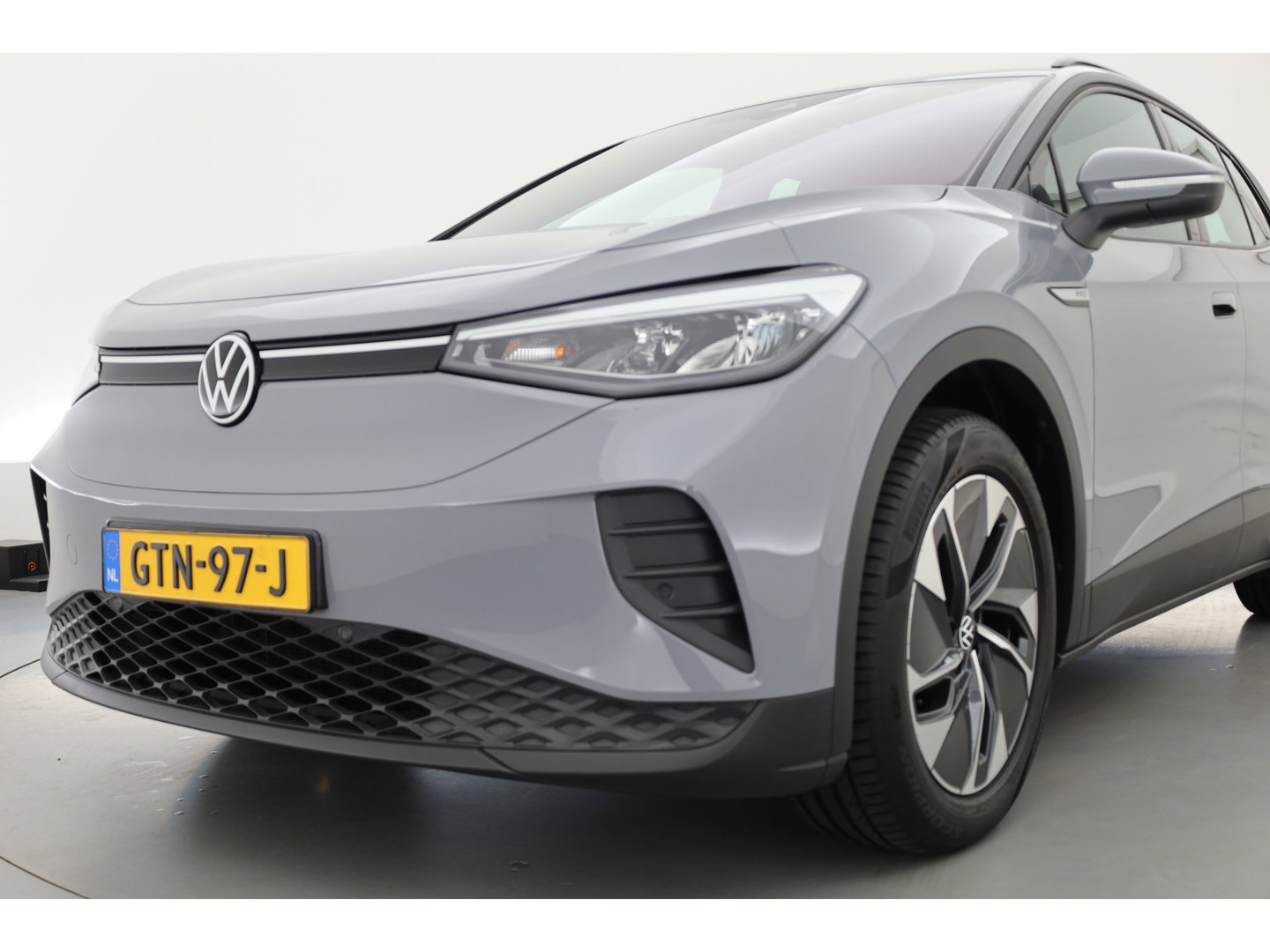 Volkswagen ID.4 Pro 77 kWh SOH 95% | RIJKLAAR!! | SOH 95% | Adapt. Cruise | CarPlay | Stoelverw. | Navi | Camera | PDC V+A