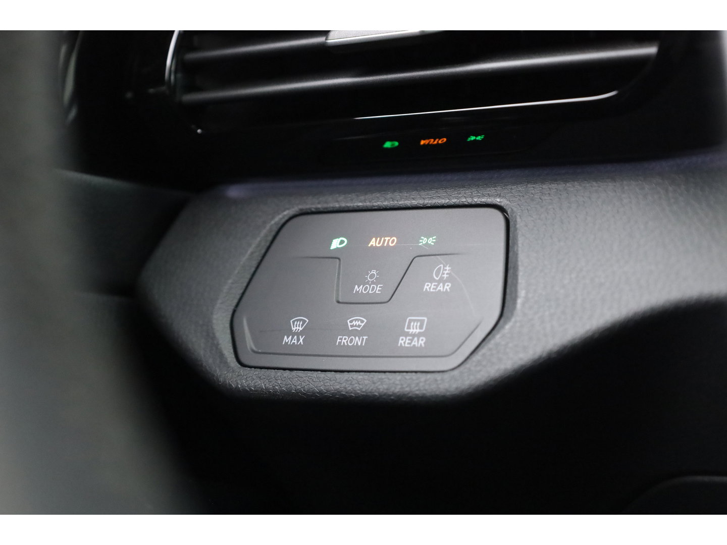 Volkswagen ID.4 Pro 77 kWh SOH 95% | RIJKLAAR!! | SOH 95% | Adapt. Cruise | CarPlay | Stoelverw. | Navi | Camera | PDC V+A