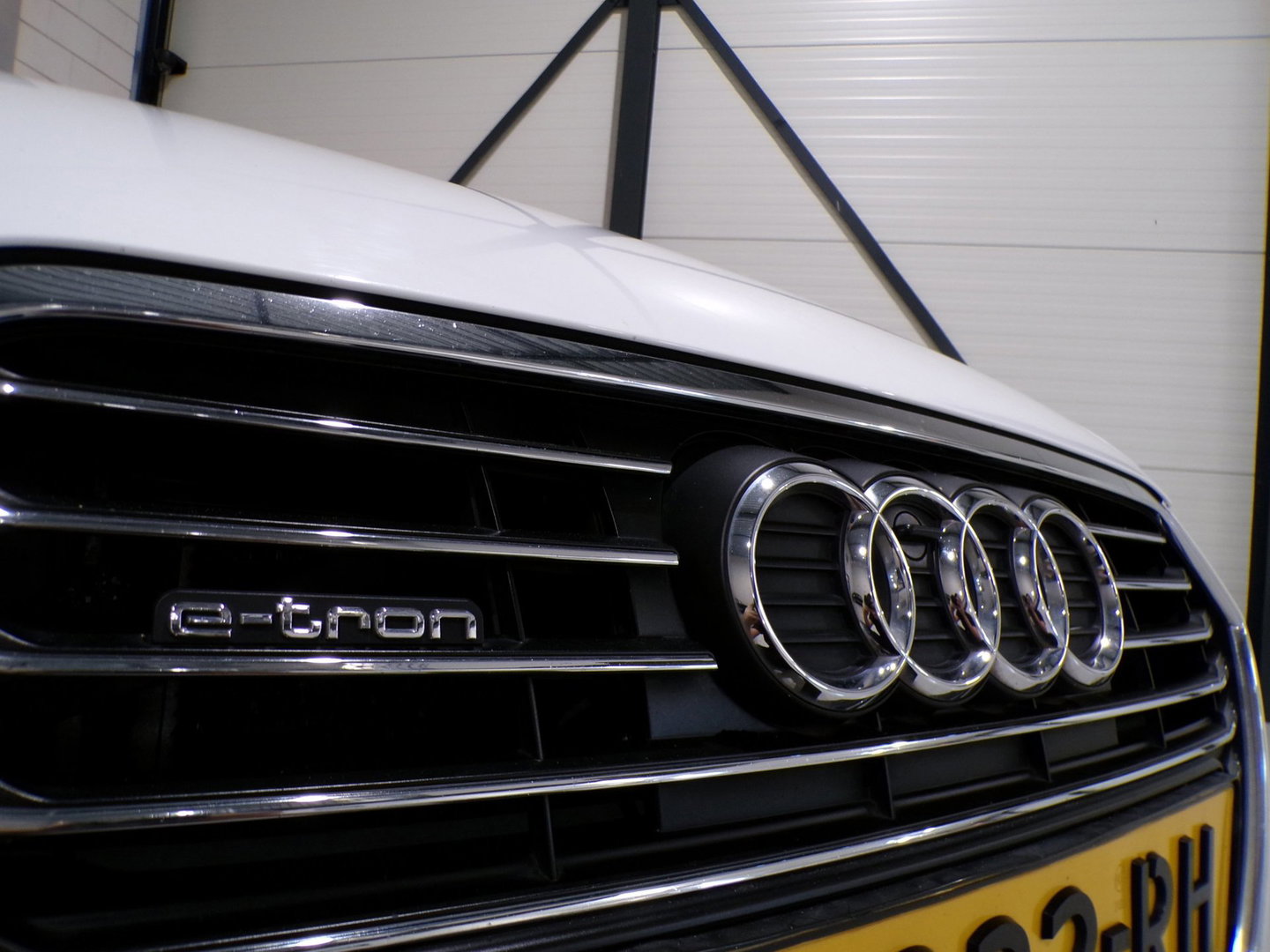 Audi A3 Sportback 1.4 e-tron Sport Pro Line plus Apple-Carplay Stoelverwarming Full-LED Android-Auto Parkeersensoren Navigatie