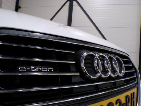 Audi A3 Sportback 1.4 e-tron Sport Pro Line plus Apple-Carplay Stoelverwarming Full-LED Android-Auto Parkeersensoren Navigatie