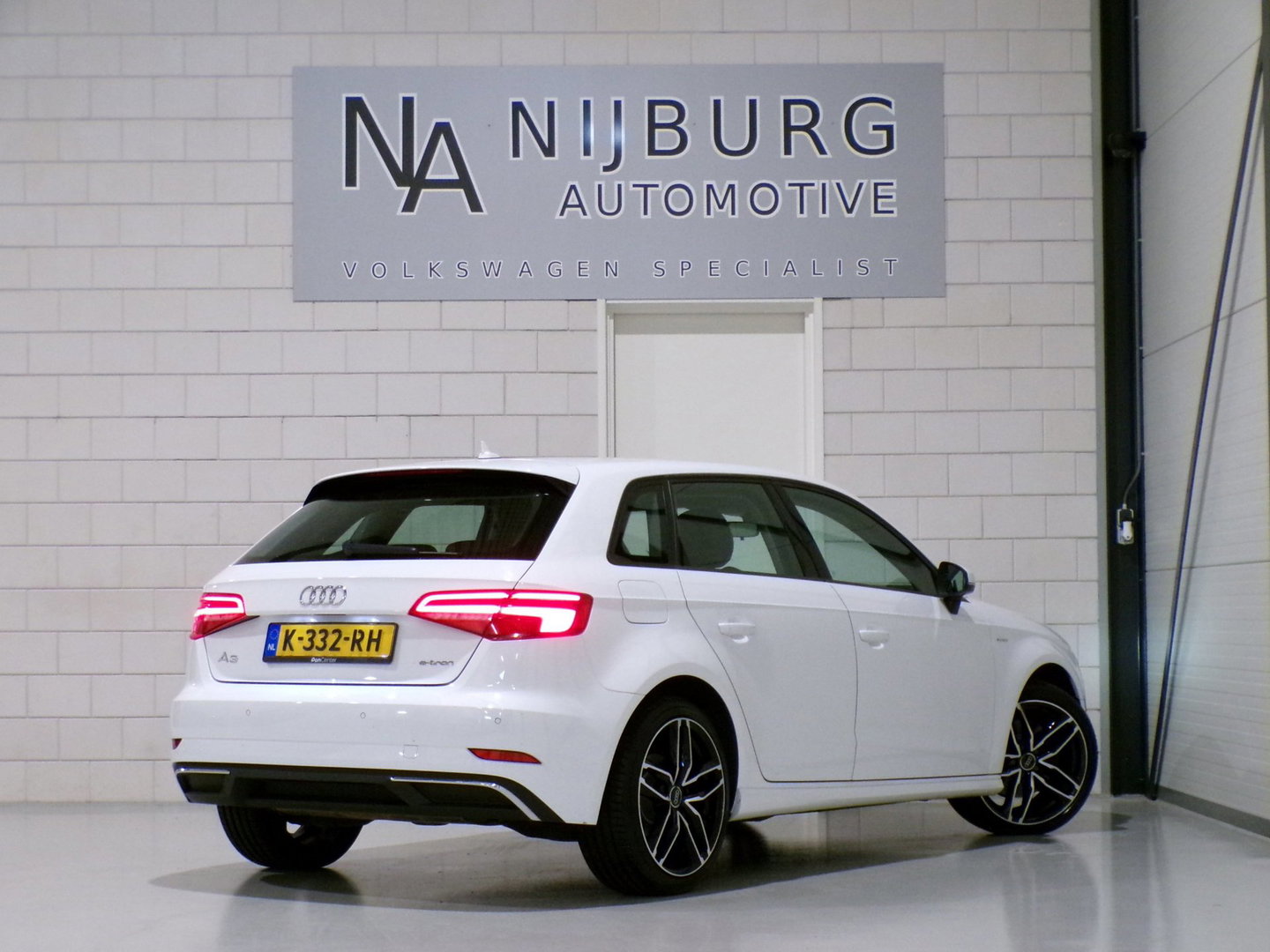 Audi A3 Sportback 1.4 e-tron Sport Pro Line plus Apple-Carplay Stoelverwarming Full-LED Android-Auto Parkeersensoren Navigatie