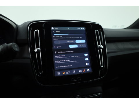Volvo XC40 Single Motor Extended Range Plus 82 kWh | SOH 99% | Rijklaar! | Adapt. Cruise | Dodehoek | Trekhaak 1500kg! | Stoel- Stuurverw. |