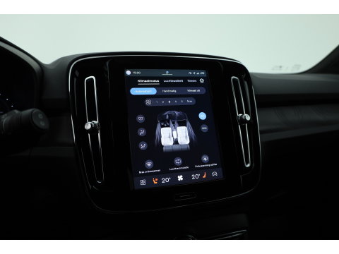 Volvo XC40 Single Motor Extended Range Plus 82 kWh | SOH 99% | Rijklaar! | Adapt. Cruise | Dodehoek | Trekhaak 1500kg! | Stoel- Stuurverw. |