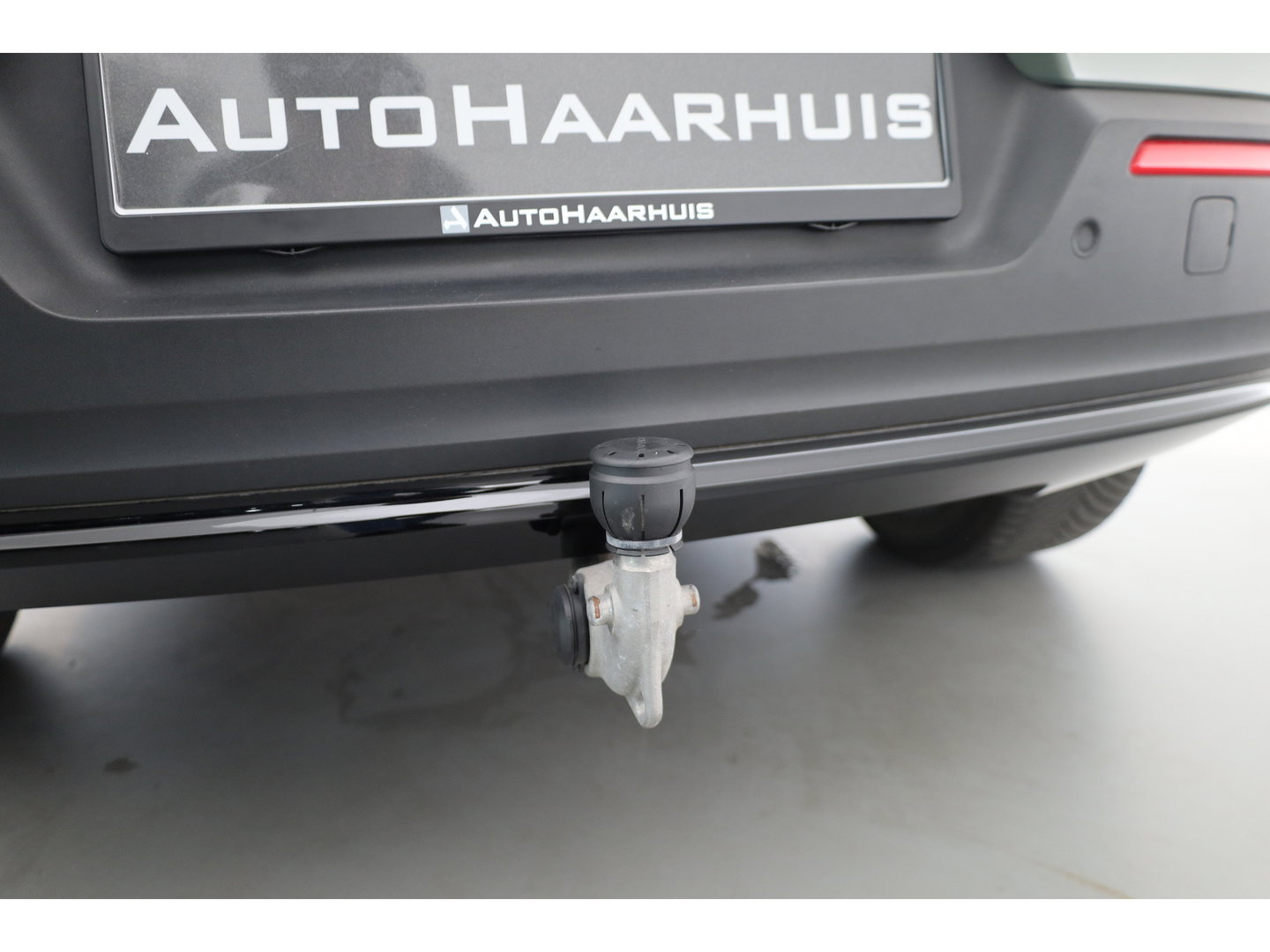 Volvo XC40 Single Motor Extended Range Plus 82 kWh | SOH 99% | Rijklaar! | Adapt. Cruise | Dodehoek | Trekhaak 1500kg! | Stoel- Stuurverw. |