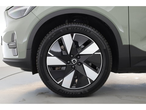 Volvo XC40 Single Motor Extended Range Plus 82 kWh | SOH 99% | Rijklaar! | Adapt. Cruise | Dodehoek | Trekhaak 1500kg! | Stoel- Stuurverw. |