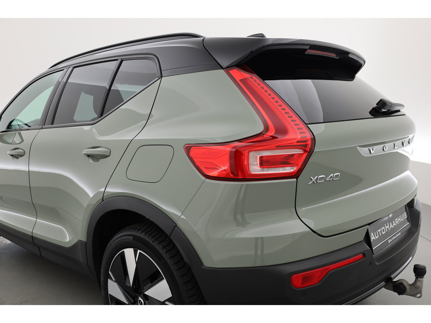 Volvo XC40 Single Motor Extended Range Plus 82 kWh | SOH 99% | Rijklaar! | Adapt. Cruise | Dodehoek | Trekhaak 1500kg! | Stoel- Stuurverw. |