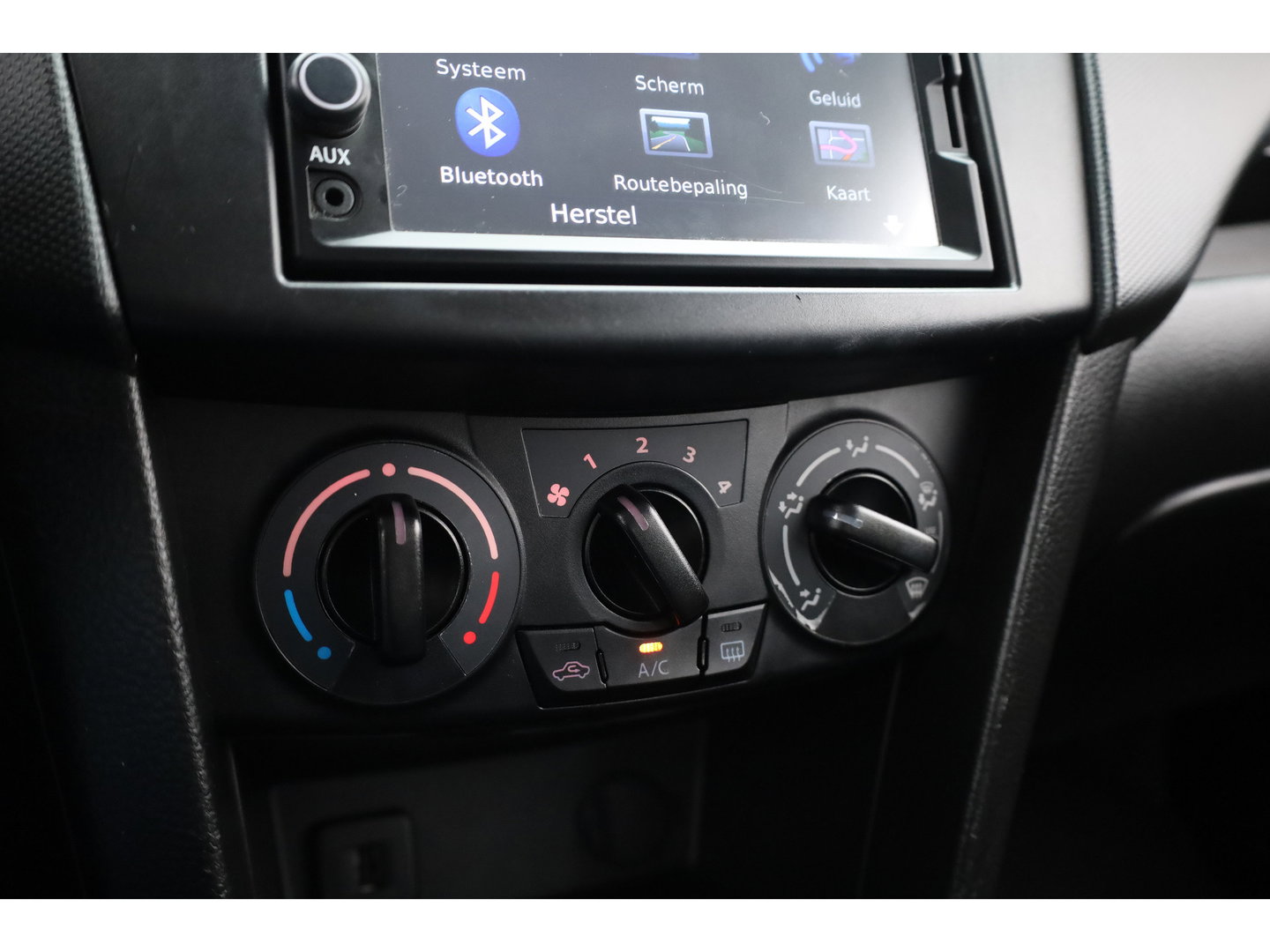 Suzuki Swift 1.2 S-Edition EASSS | Rijklaar! | Navi | Cruise Control | PDC A | Airco | Bluetooth | 16''