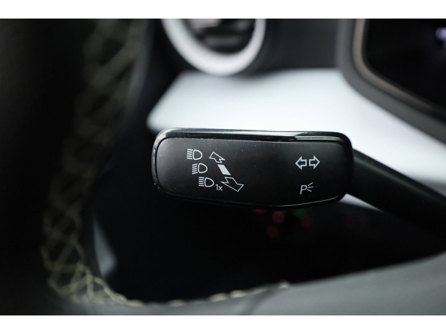 SEAT Ibiza 1.0 EcoTSI Style Online | RIJKLAAR!! | CarPlay | Stoelverw. | Regensensor | Cruise | Airco | DAB | PDC A | 15"
