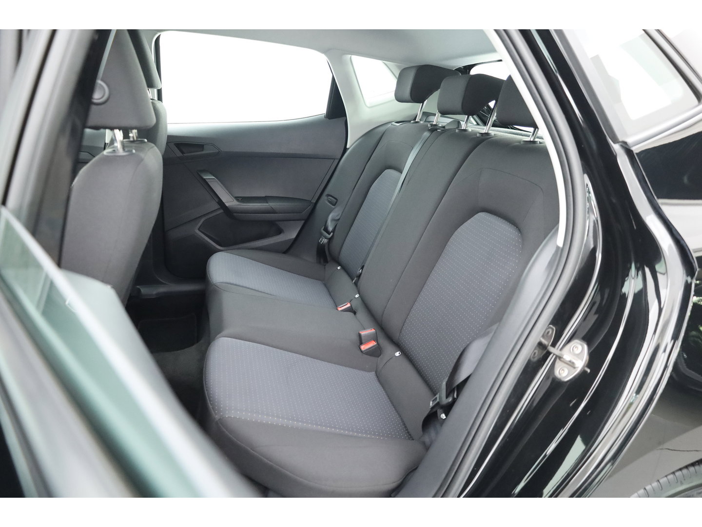 SEAT Ibiza 1.0 EcoTSI Style Online | RIJKLAAR!! | CarPlay | Stoelverw. | Regensensor | Cruise | Airco | DAB | PDC A | 15"