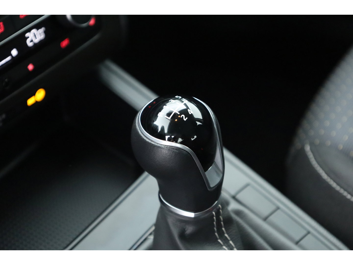 SEAT Ibiza 1.0 EcoTSI Style Online | RIJKLAAR!! | CarPlay | Stoelverw. | Regensensor | Cruise | Airco | DAB | PDC A | 15"