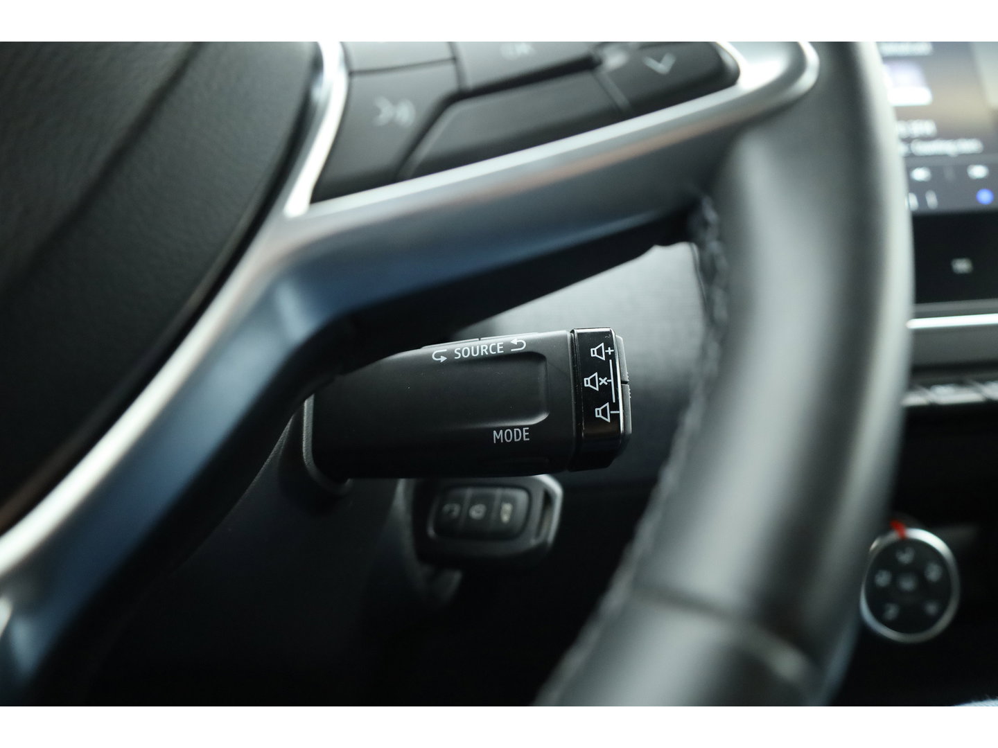 Renault Clio 1.0 TCe 90 GPF evolution | Rijklaar! | Cruise Control | Camera | PDC A | All Season | Apple CarPlay | 16''