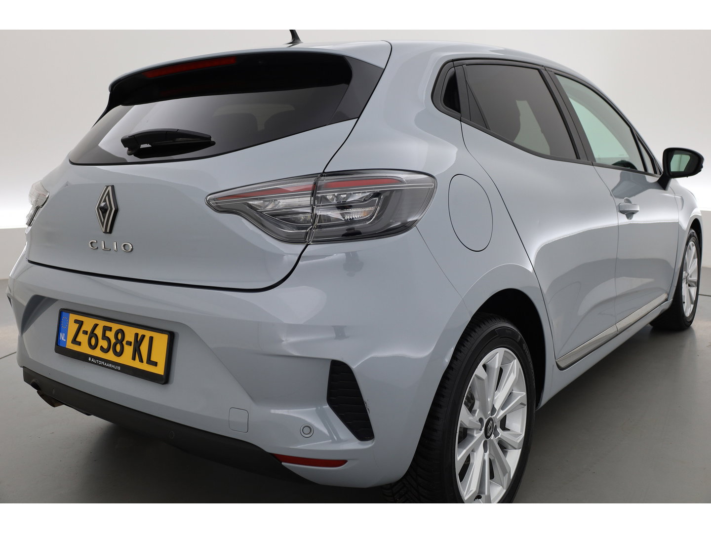 Renault Clio 1.0 TCe 90 GPF evolution | Rijklaar! | Cruise Control | Camera | PDC A | All Season | Apple CarPlay | 16''