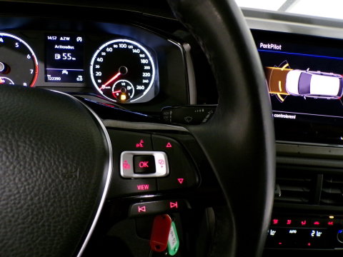 Volkswagen Polo 1.0 TSI Comfortline "Origineel NL!" Apple-Carplay Trekhaak Parkeersensor Adaptive-Cruise Climatronic "1e eigenaar"