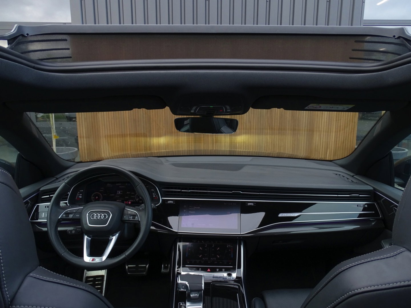 Audi Q8 55 TFSI e 381PK Quattro S line / Carbon / 23'' / B&O / 360°