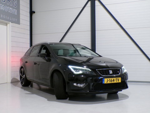 SEAT Leon ST 1.4 EcoTSI FR "Automaat" Apple-Carplay Stoelverwarming Android-Auto Drive-mode 19"Velgen Full-LED Parkeersensoren