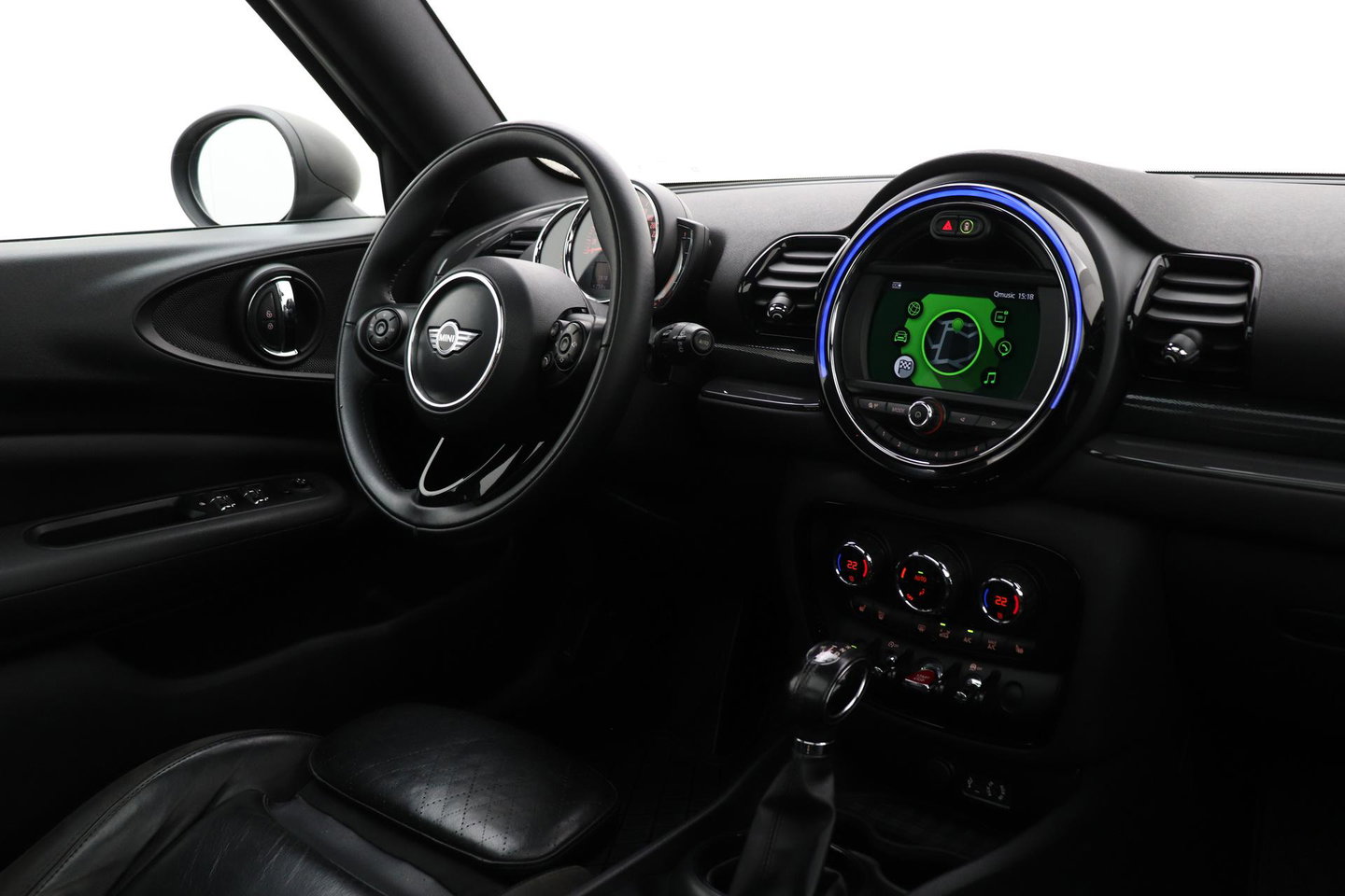 MINI Clubman 1.5 One D Chili Serious Business | Panoramadak | Automaat | Navigatie | Cruise Control | Airco | PDC | MINI Connected