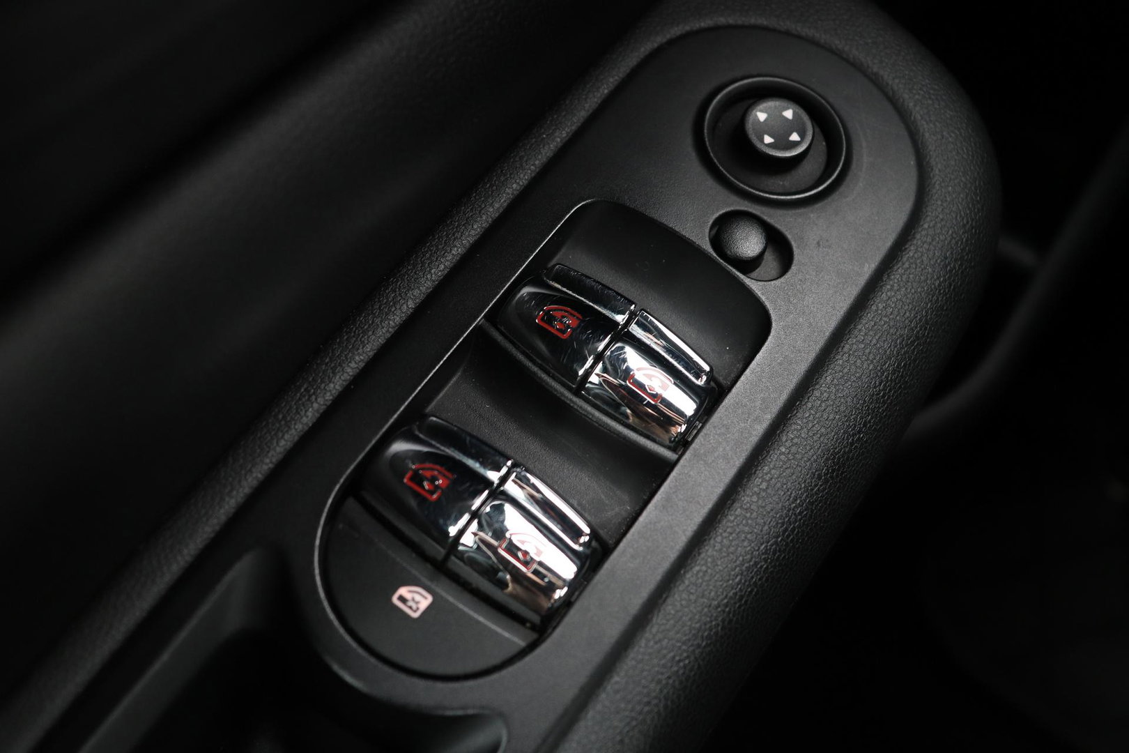 MINI Clubman 1.5 One D Chili Serious Business | Panoramadak | Automaat | Navigatie | Cruise Control | Airco | PDC | MINI Connected