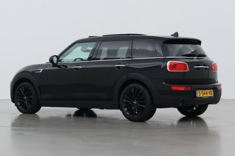 MINI Clubman 1.5 One D Chili Serious Business | Panoramadak | Automaat | Navigatie | Cruise Control | Airco | PDC | MINI Connected