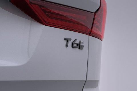 Volvo XC60 T6 Ultra Black Edition | 22 Inch | Bowers&Wilkins | Luchtvering | Trekhaak | 360° Camera | Stoelventilatie