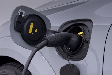 Volvo XC60 T6 Ultra Black Edition | 22 Inch | Bowers&Wilkins | Luchtvering | Trekhaak | 360° Camera | Stoelventilatie