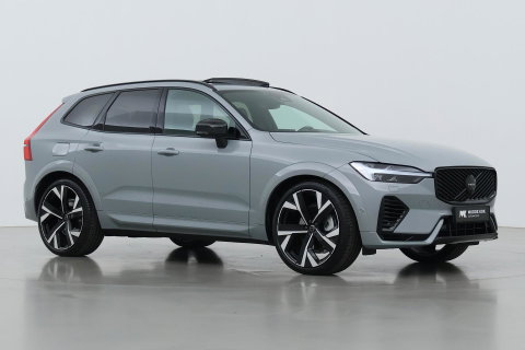 Volvo XC60 T6 Ultra Black Edition | 22 Inch | Bowers&Wilkins | Luchtvering | Trekhaak | 360° Camera | Stoelventilatie