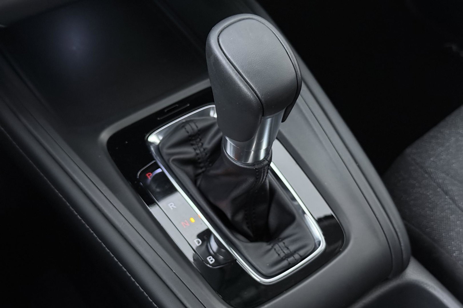 Honda HR-V 1.5 e:HEV Elegance | ACC | Stoelverwarming | Camera | Keyless | 18 Inch