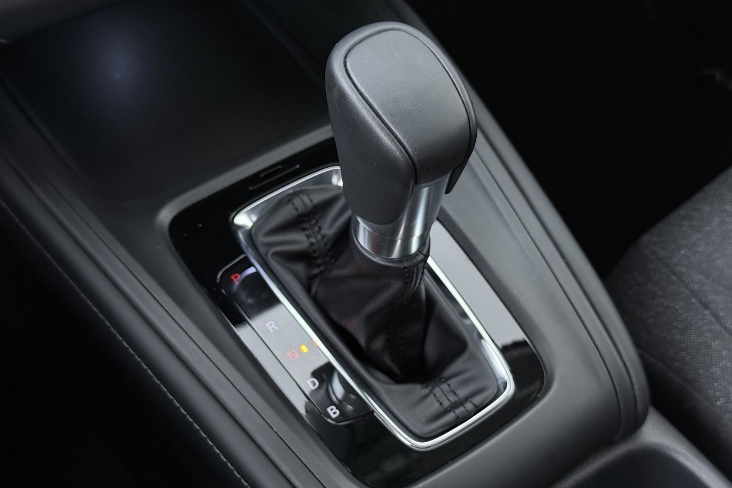 Honda HR-V 1.5 e:HEV Elegance | ACC | Stoelverwarming | Camera | Keyless | 18 Inch