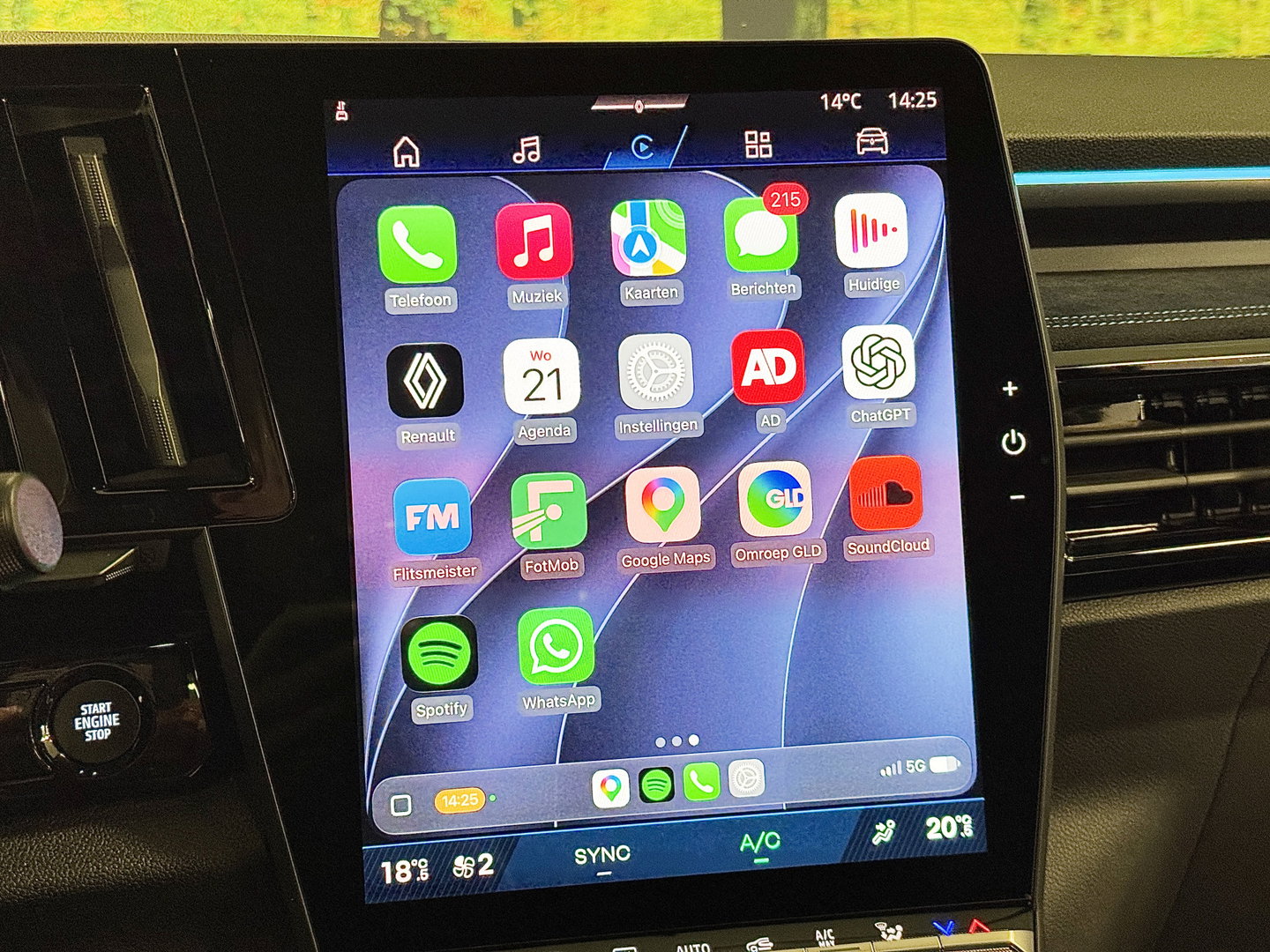 Renault Austral 1.2 E-Tech full hybrid 200 techno esprit Alpine | Panoramadak | Adaptieve Cruise Control |Achteruitrijcamera | Dodehoek Detector | DAB | Sfeerverlichting | Apple Carplay/Android Auto |