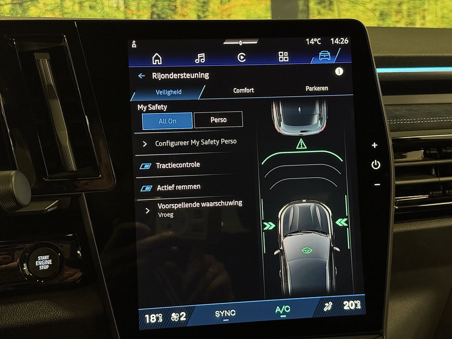 Renault Austral 1.2 E-Tech full hybrid 200 techno esprit Alpine | Panoramadak | Adaptieve Cruise Control |Achteruitrijcamera | Dodehoek Detector | DAB | Sfeerverlichting | Apple Carplay/Android Auto |