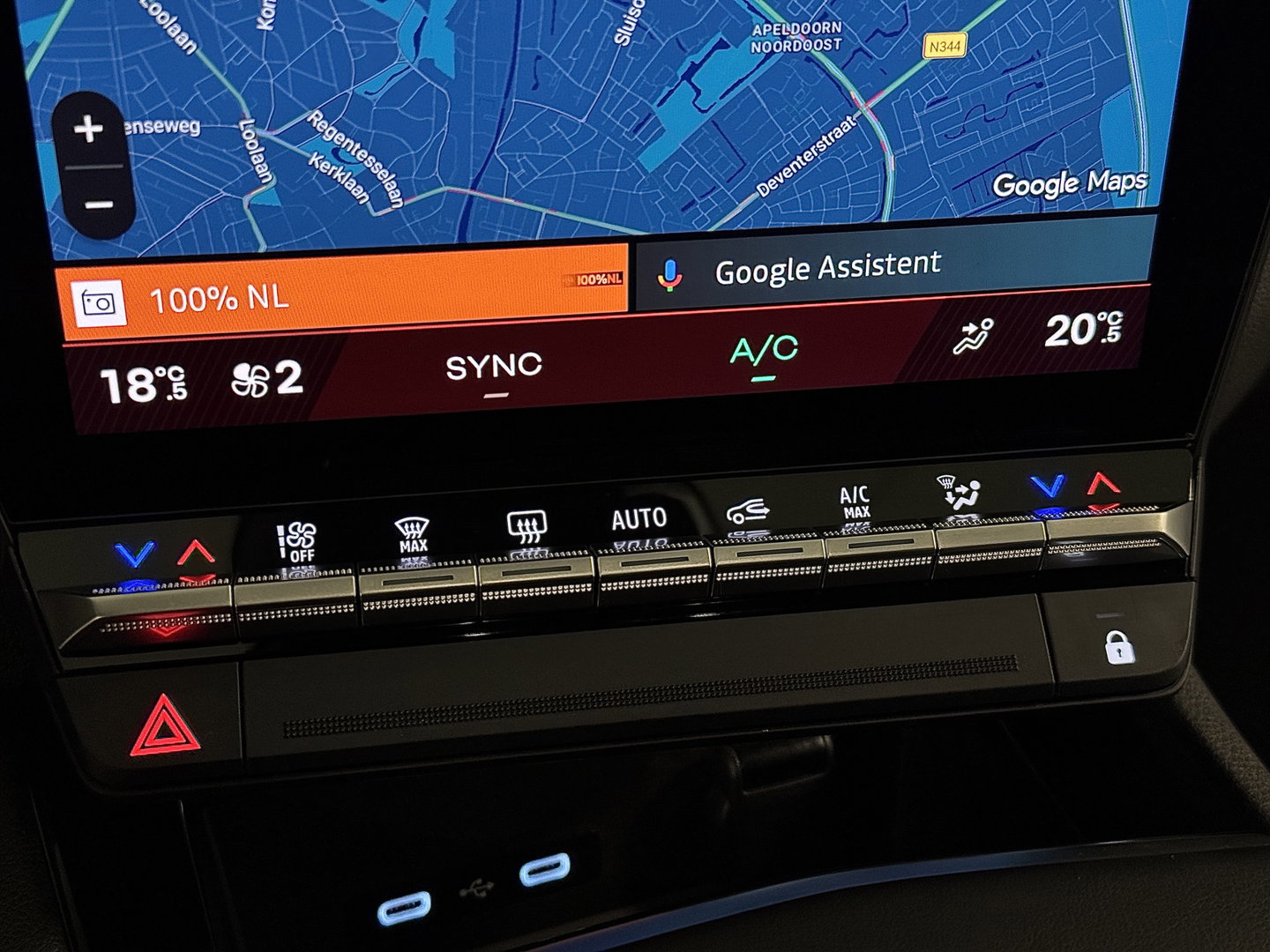 Renault Austral 1.2 E-Tech full hybrid 200 techno esprit Alpine | Panoramadak | Adaptieve Cruise Control |Achteruitrijcamera | Dodehoek Detector | DAB | Sfeerverlichting | Apple Carplay/Android Auto |