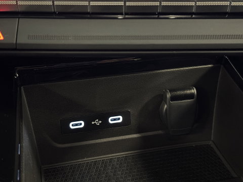 Renault Austral 1.2 E-Tech full hybrid 200 techno esprit Alpine | Panoramadak | Adaptieve Cruise Control |Achteruitrijcamera | Dodehoek Detector | DAB | Sfeerverlichting | Apple Carplay/Android Auto |