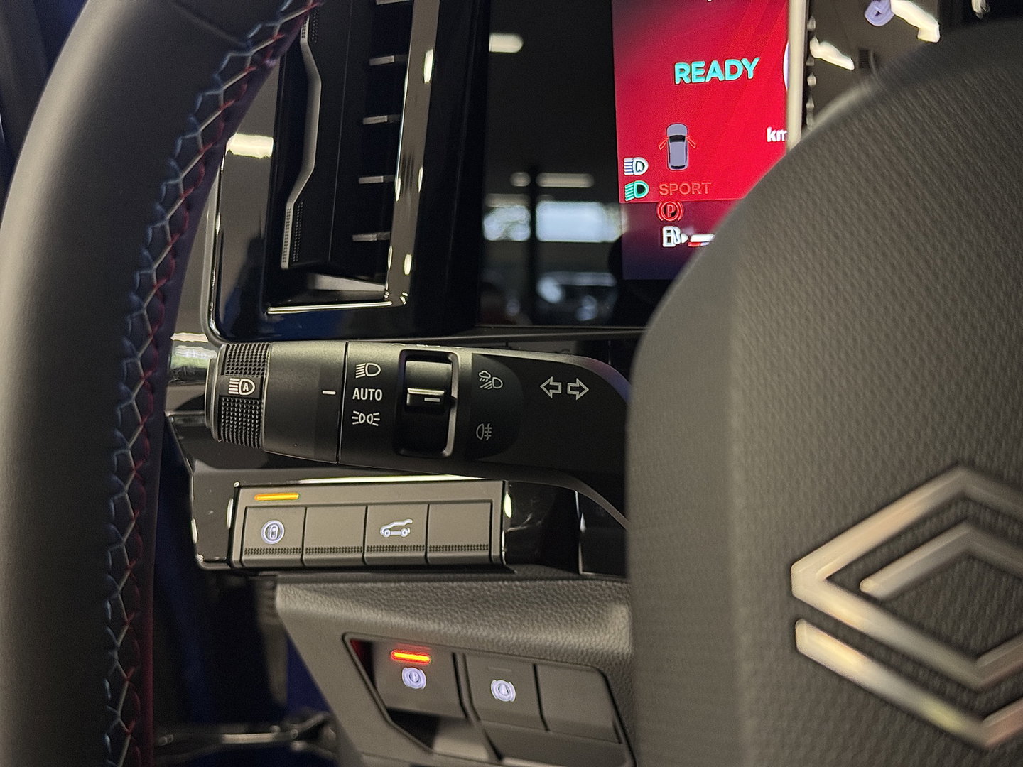 Renault Austral 1.2 E-Tech full hybrid 200 techno esprit Alpine | Panoramadak | Adaptieve Cruise Control |Achteruitrijcamera | Dodehoek Detector | DAB | Sfeerverlichting | Apple Carplay/Android Auto |