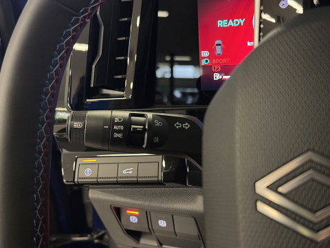 Renault Austral 1.2 E-Tech full hybrid 200 techno esprit Alpine | Panoramadak | Adaptieve Cruise Control |Achteruitrijcamera | Dodehoek Detector | DAB | Sfeerverlichting | Apple Carplay/Android Auto |