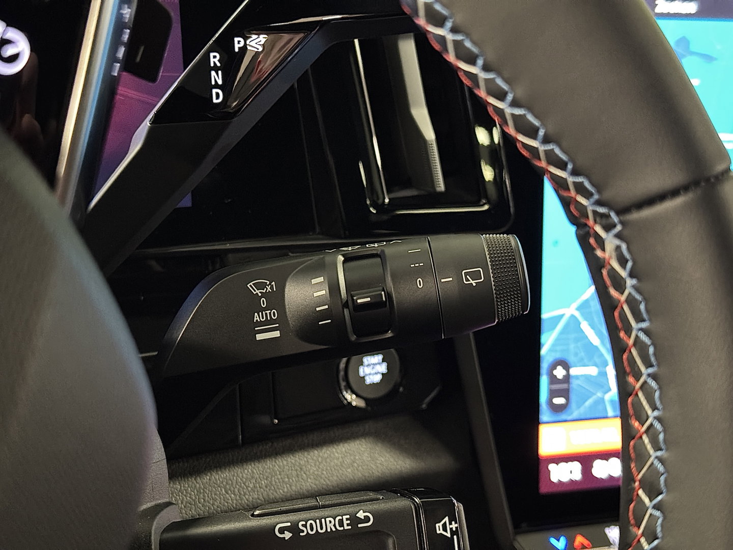 Renault Austral 1.2 E-Tech full hybrid 200 techno esprit Alpine | Panoramadak | Adaptieve Cruise Control |Achteruitrijcamera | Dodehoek Detector | DAB | Sfeerverlichting | Apple Carplay/Android Auto |