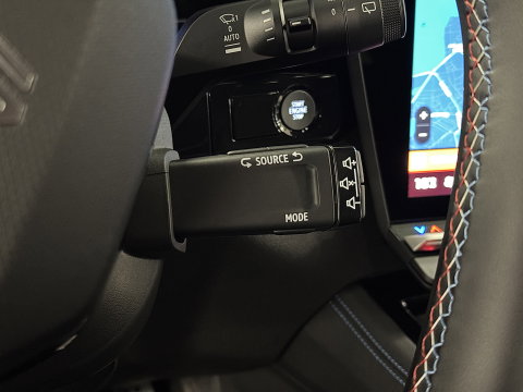 Renault Austral 1.2 E-Tech full hybrid 200 techno esprit Alpine | Panoramadak | Adaptieve Cruise Control |Achteruitrijcamera | Dodehoek Detector | DAB | Sfeerverlichting | Apple Carplay/Android Auto |