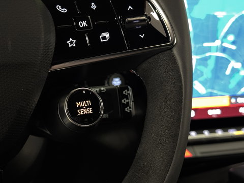 Renault Austral 1.2 E-Tech full hybrid 200 techno esprit Alpine | Panoramadak | Adaptieve Cruise Control |Achteruitrijcamera | Dodehoek Detector | DAB | Sfeerverlichting | Apple Carplay/Android Auto |